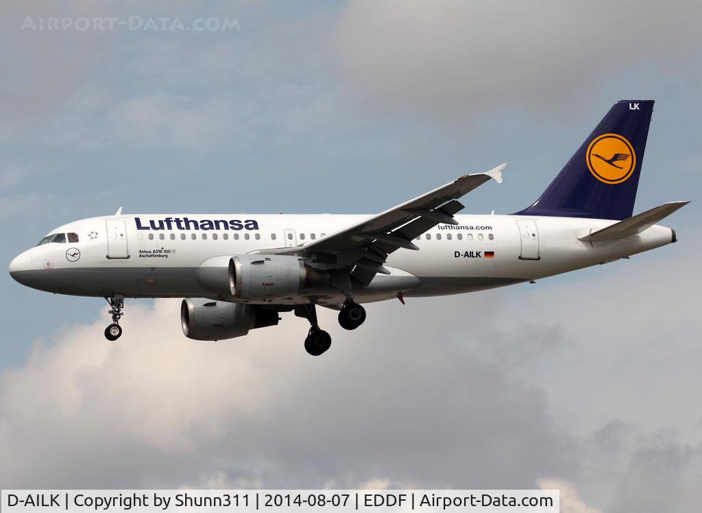 D-AILK, 1997 Airbus A319-114 C/N 679, Landing rwy 25L