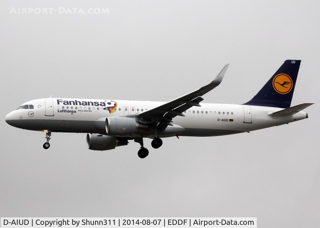 D-AIUD, 2014 Airbus A320-214 C/N 6033, Landing rwy 25L with 'Fanhansa' titles
