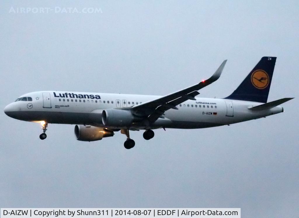 D-AIZW, 2013 Airbus A320-214 C/N 5694, Landing rwy 25L
