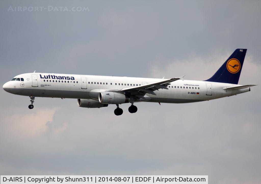 D-AIRS, 1996 Airbus A321-131 C/N 0595, Landing rwy 25L