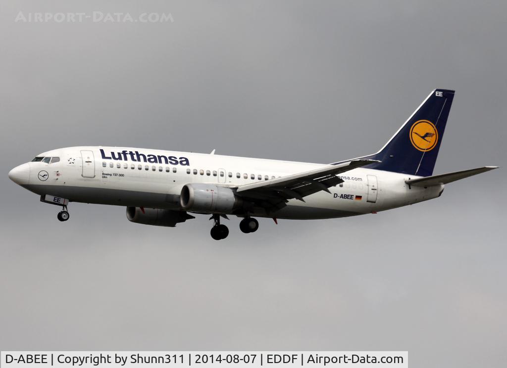 D-ABEE, 1991 Boeing 737-330 C/N 25216, Landing rwy 25L