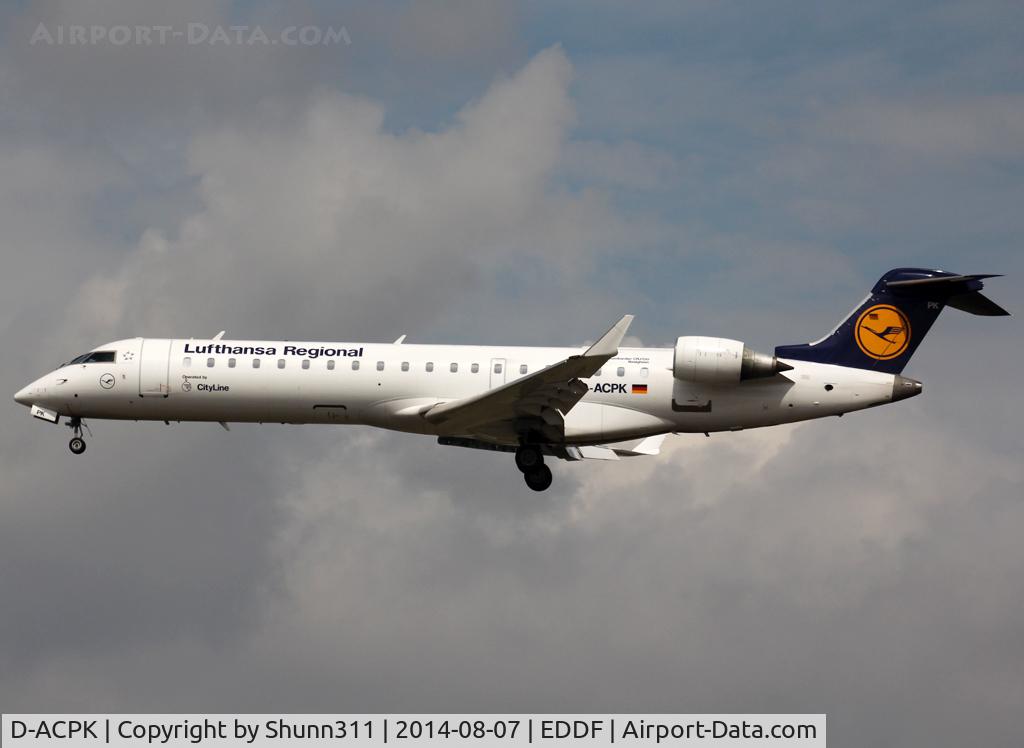 D-ACPK, 2002 Canadair CRJ-701ER (CL-600-2C10) Regional Jet C/N 10063, Landing rwy 25L