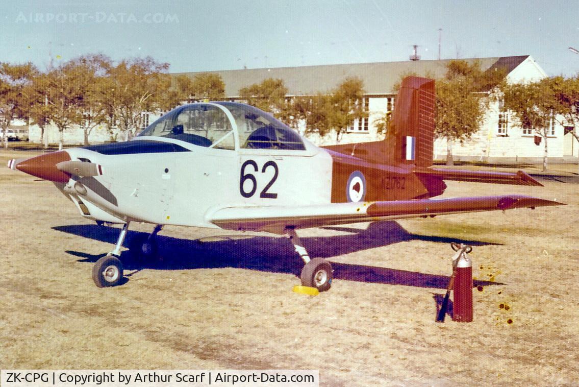 ZK-CPG, 1970 AESL Airtourer T6 C/N A552, RNZAF Base Wigram 1977