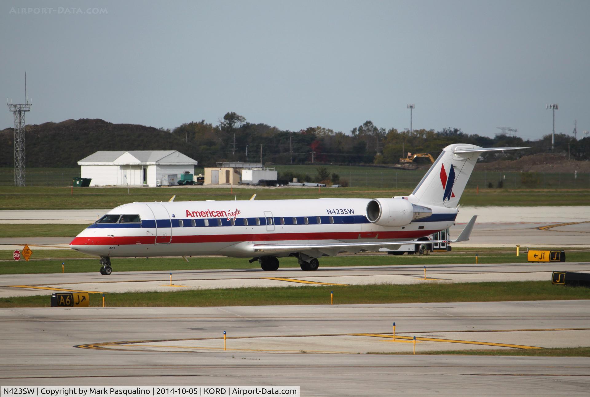 N423SW, 2000 Bombardier CRJ-200LR (CL-600-2B19) C/N 7456, CL-600-2B19