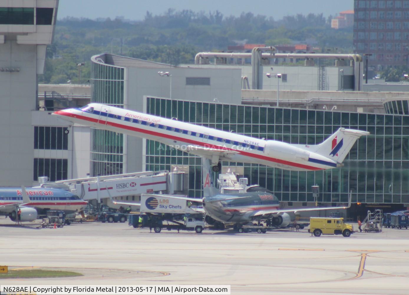 N628AE, 1999 Embraer ERJ-145LR (EMB-145LR) C/N 145124, Eagle E145LR