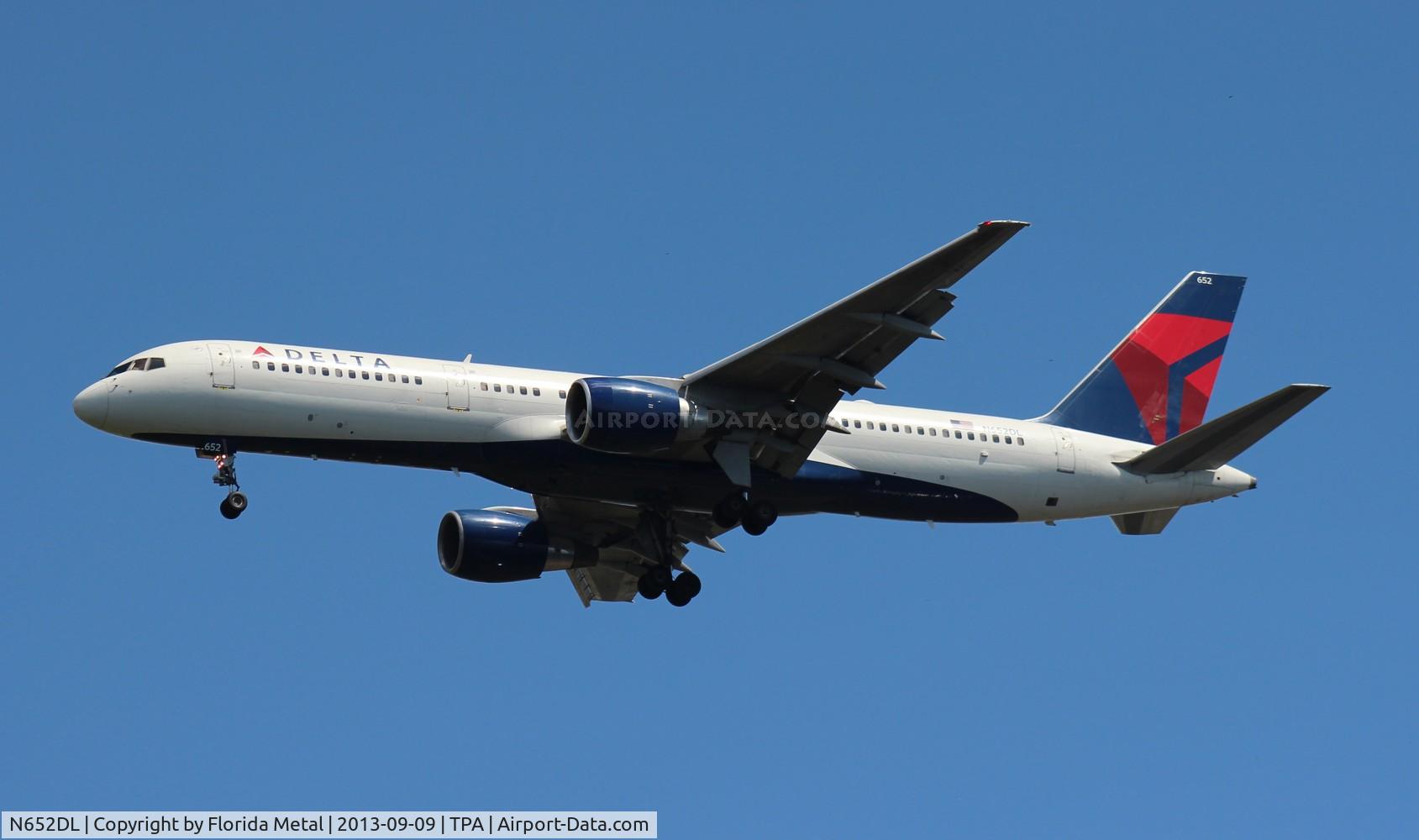 N652DL, 1989 Boeing 757-232 C/N 24392, Delta