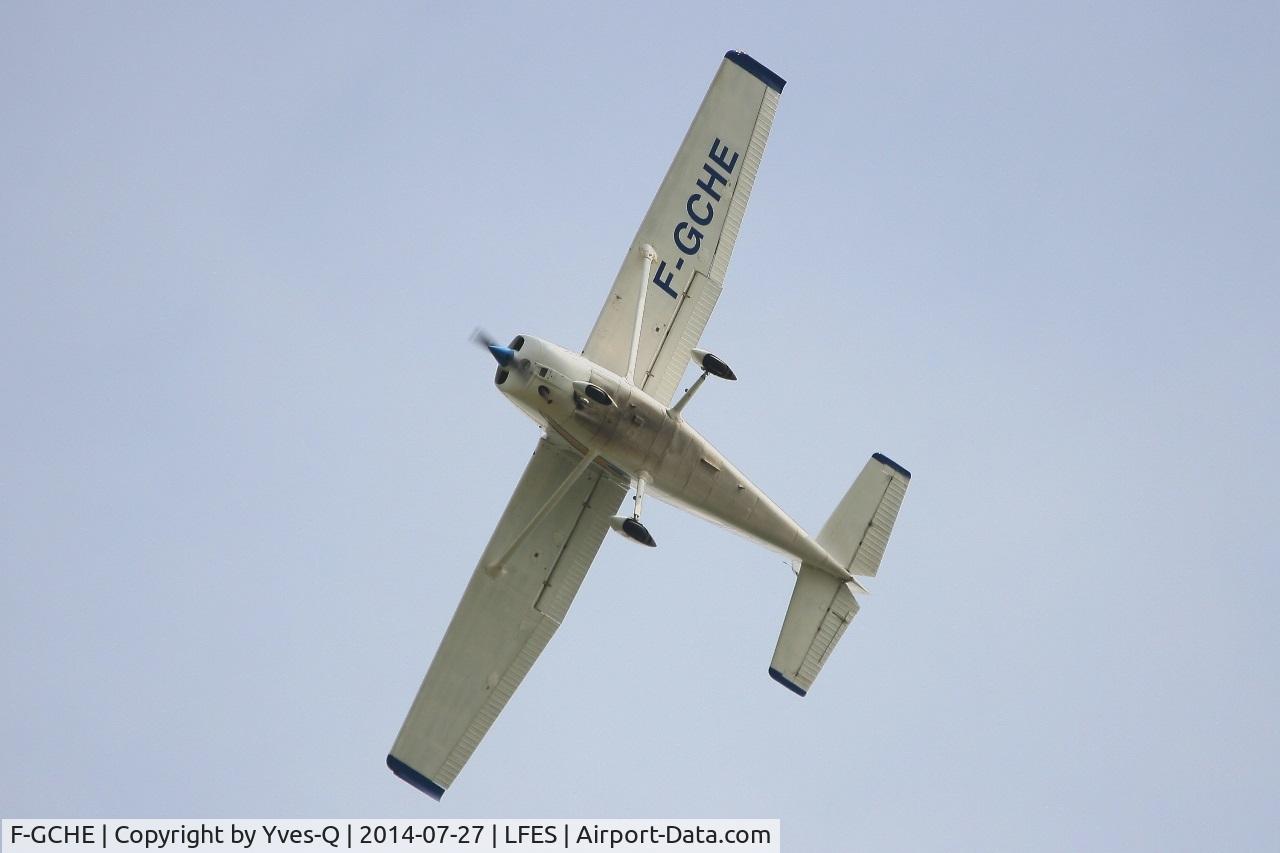 F-GCHE, Reims F172N Skyhawk C/N 1888, Reims F172N Skyhawk, Guiscriff airfield (LFES) open day 2014