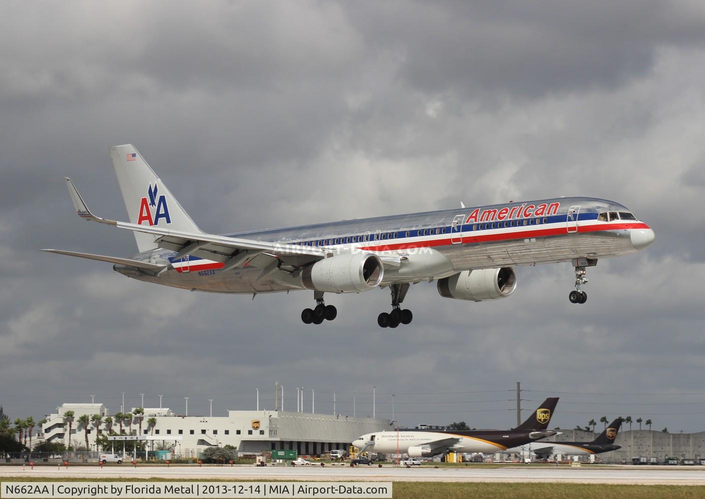 N662AA, 1992 Boeing 757-223 C/N 25296, American
