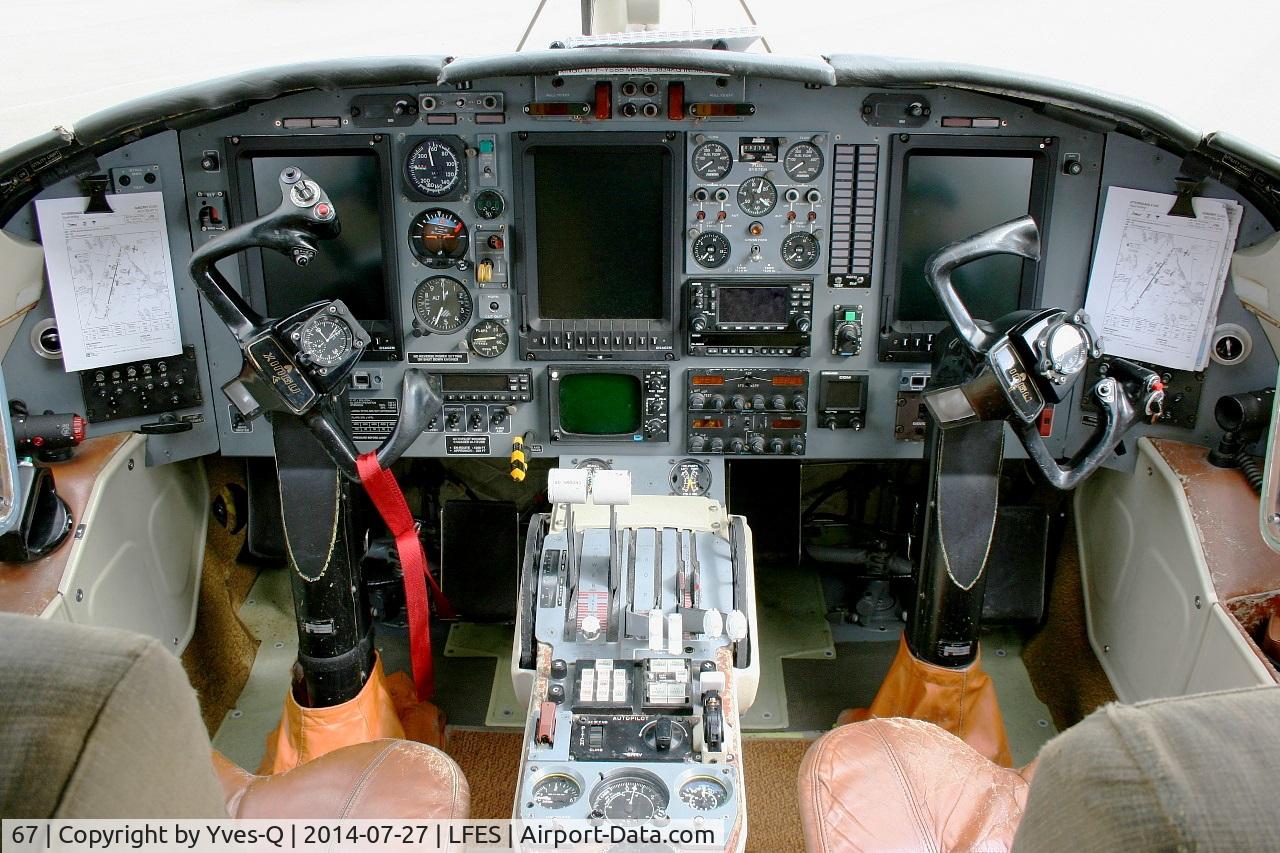 67, Embraer EMB-121AN Xingu C/N 121067, French naval aviation Embraer EMB-121AN Xingu, Cockpit, Guiscriff airfield (LFES) open day 2014