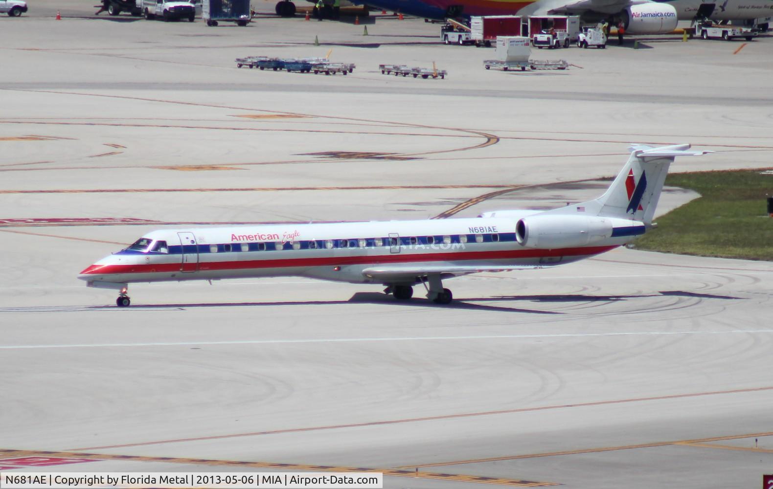 N681AE, 2004 Embraer ERJ-145LR (EMB-145LR) C/N 14500824, American Eagle
