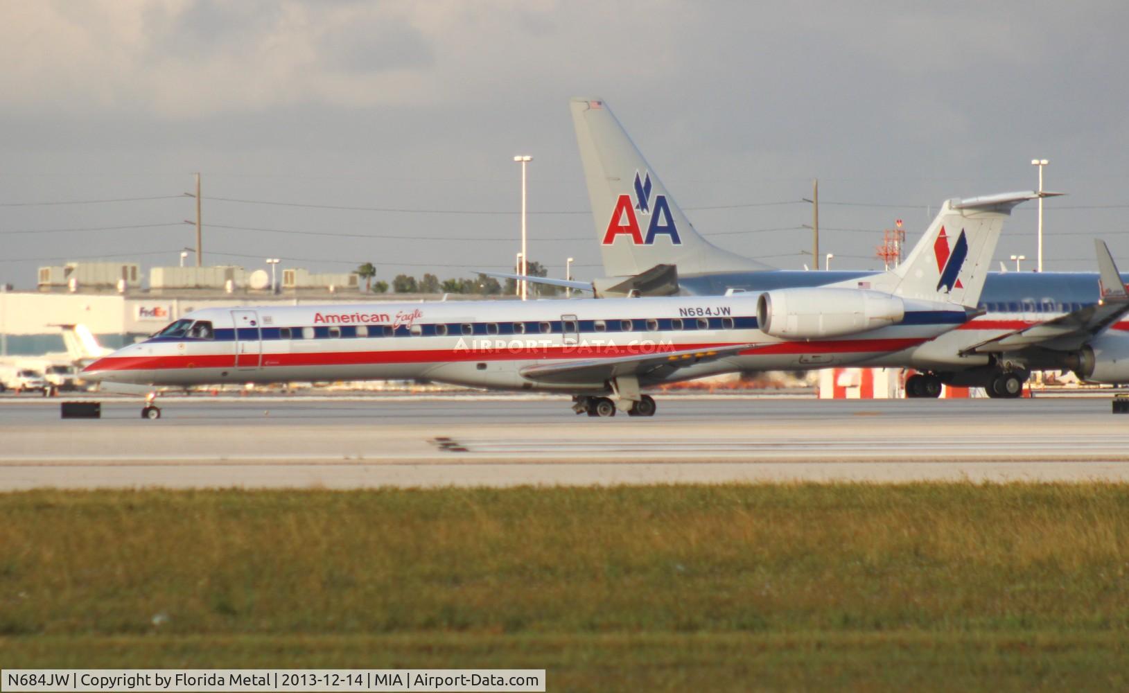 N684JW, 2004 Embraer ERJ-145LR (EMB-145LR) C/N 14500835, American Eagle