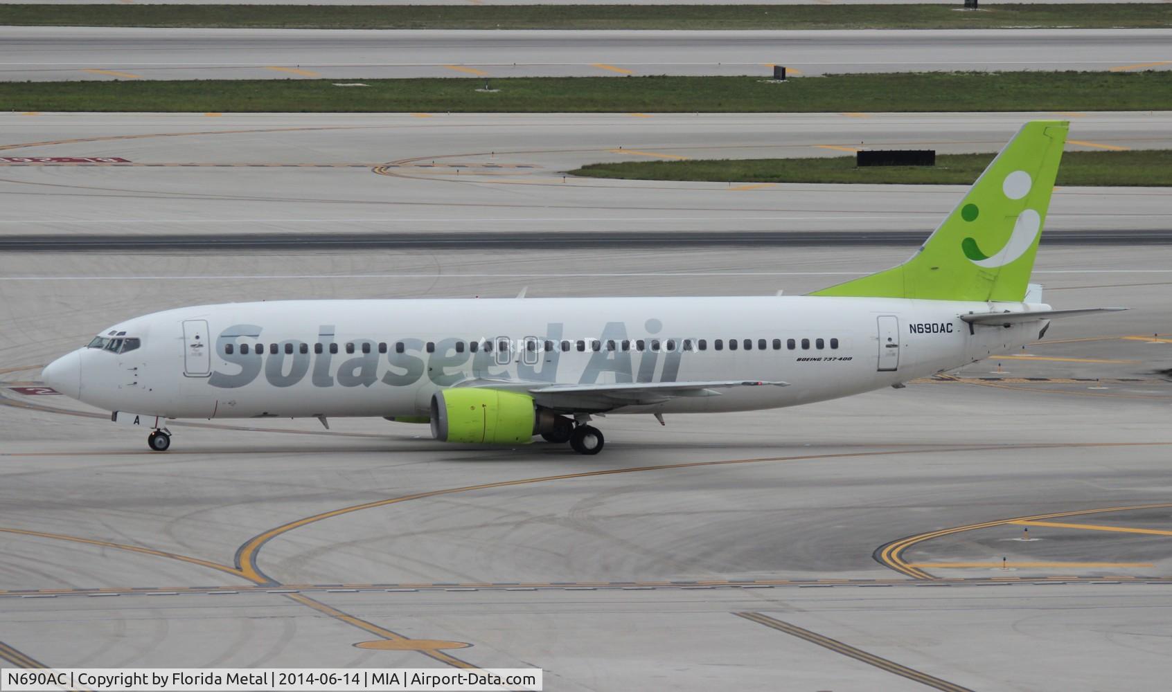 N690AC, 1998 Boeing 737-46Q C/N 29000, Aviation Capital Group 737-400 still in the colors of its former owner Solaseed Air of Japan