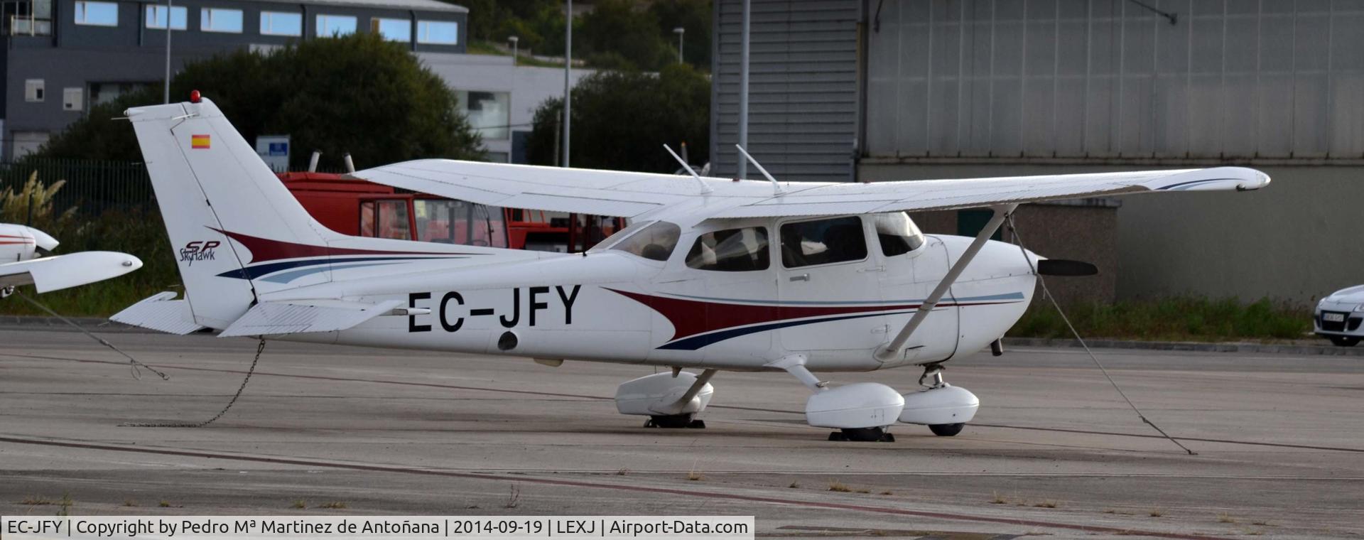 EC-JFY, 2004 Cessna 172S C/N 172S9678, Aeropuerto de Santander - Parayas