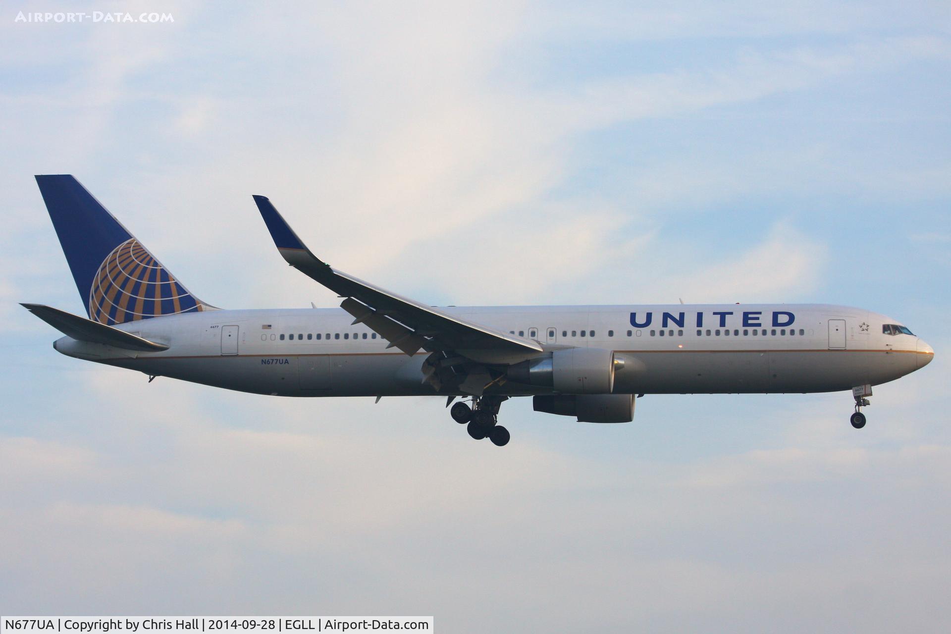 N677UA, 2001 Boeing 767-322 C/N 30029, United