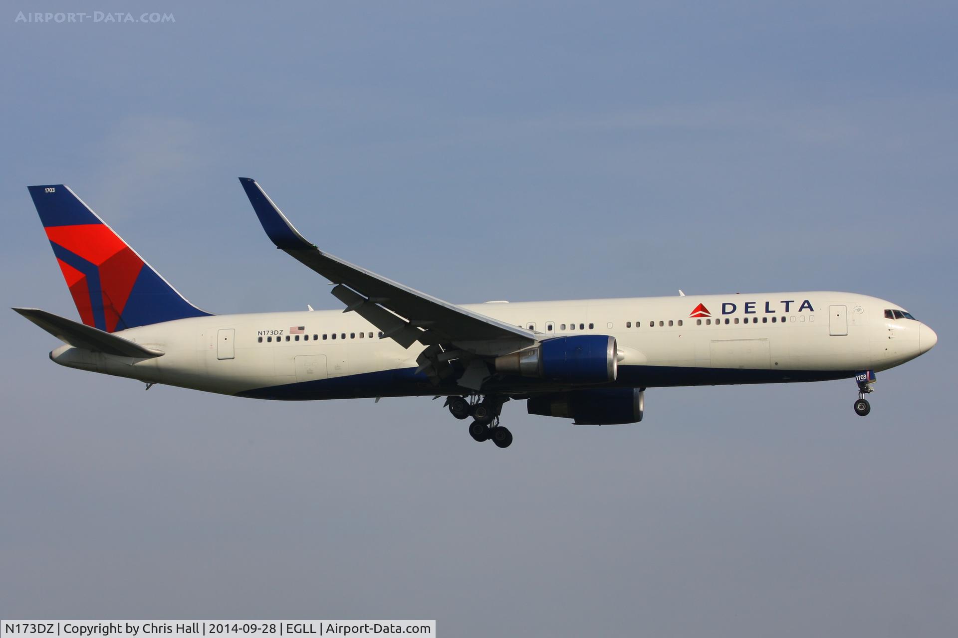 N173DZ, 1998 Boeing 767-332ER C/N 29692, Delta