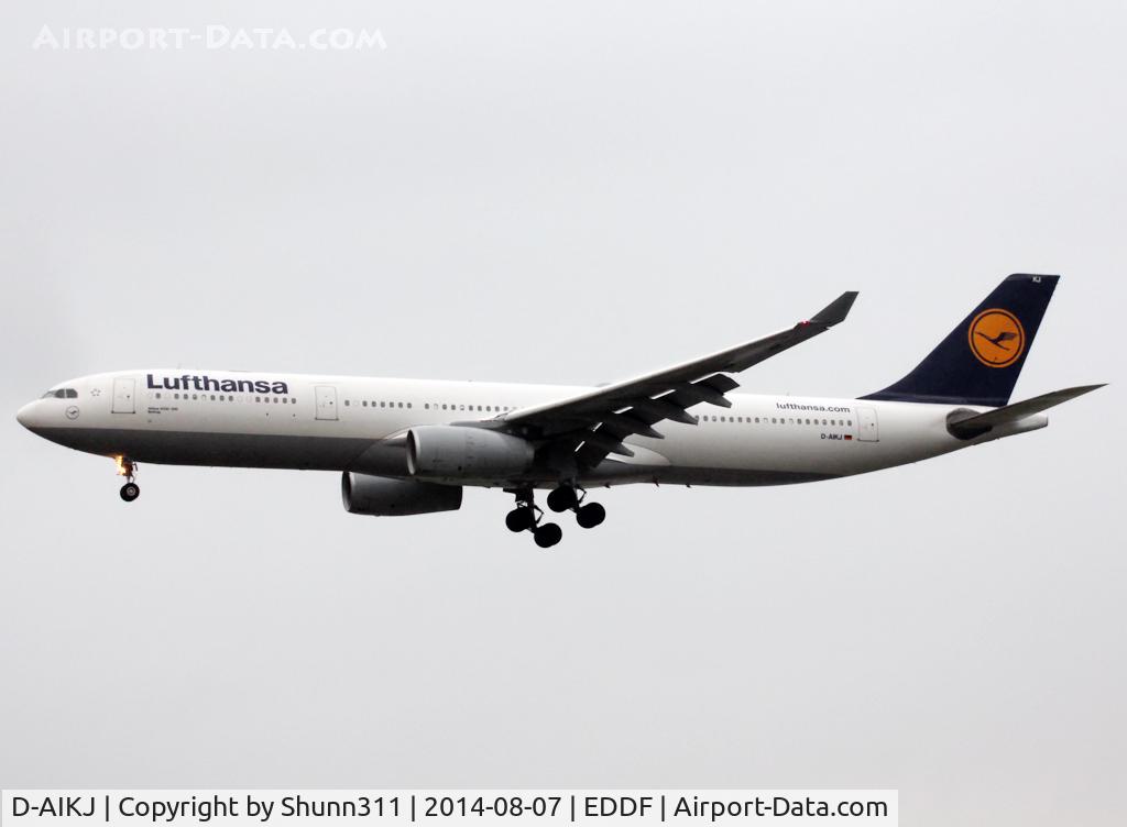 D-AIKJ, 2005 Airbus A330-343X C/N 701, Landing rwy 25L