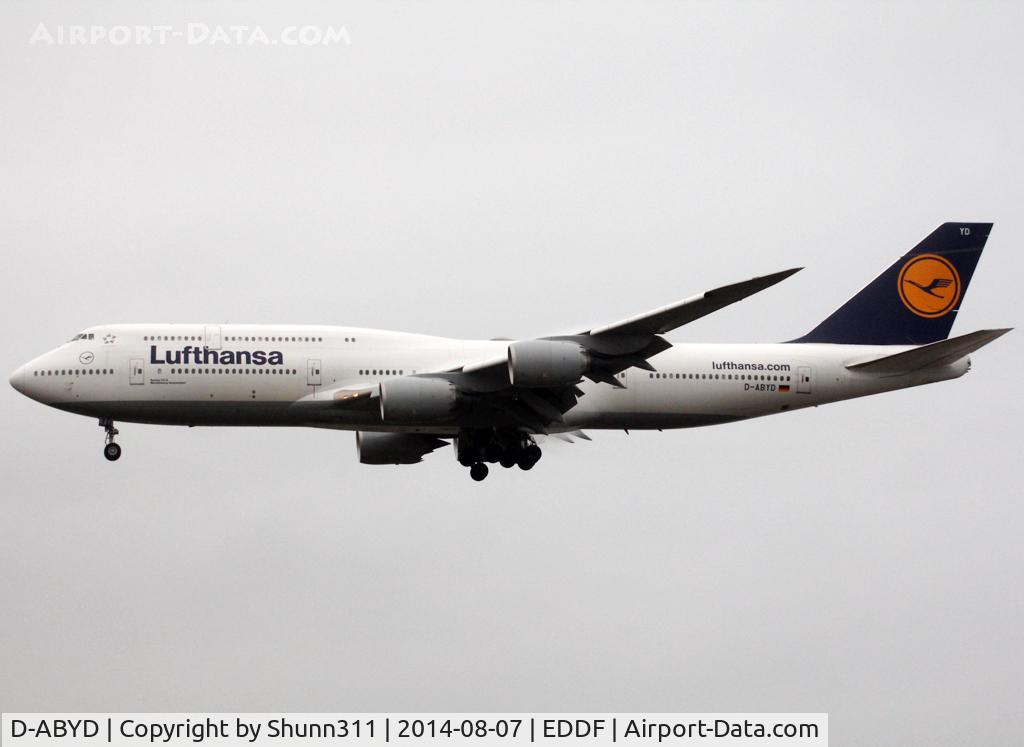 D-ABYD, 2012 Boeing 747-830 C/N 37829, Landing rwy 25L