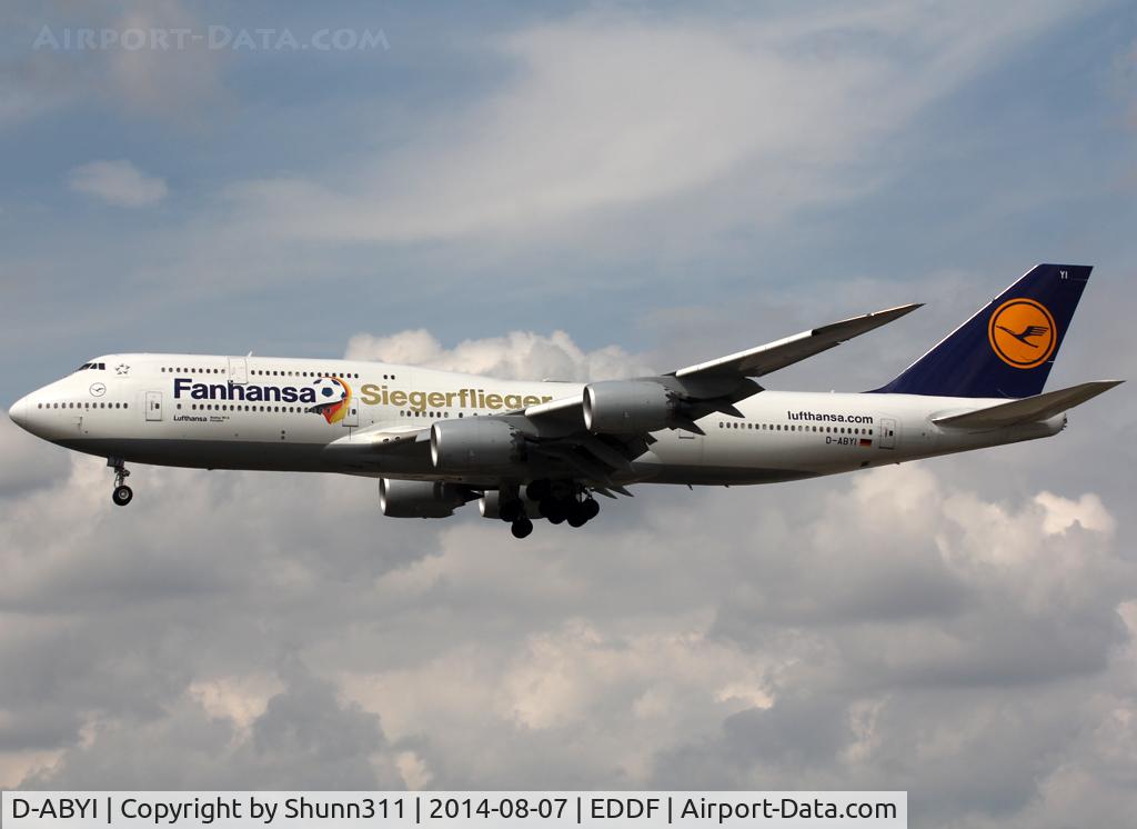 D-ABYI, 2013 Boeing 747-830 C/N 37833, Landing rwy 25L with additional 'Fanhansa Siegerflieger' titles and logo