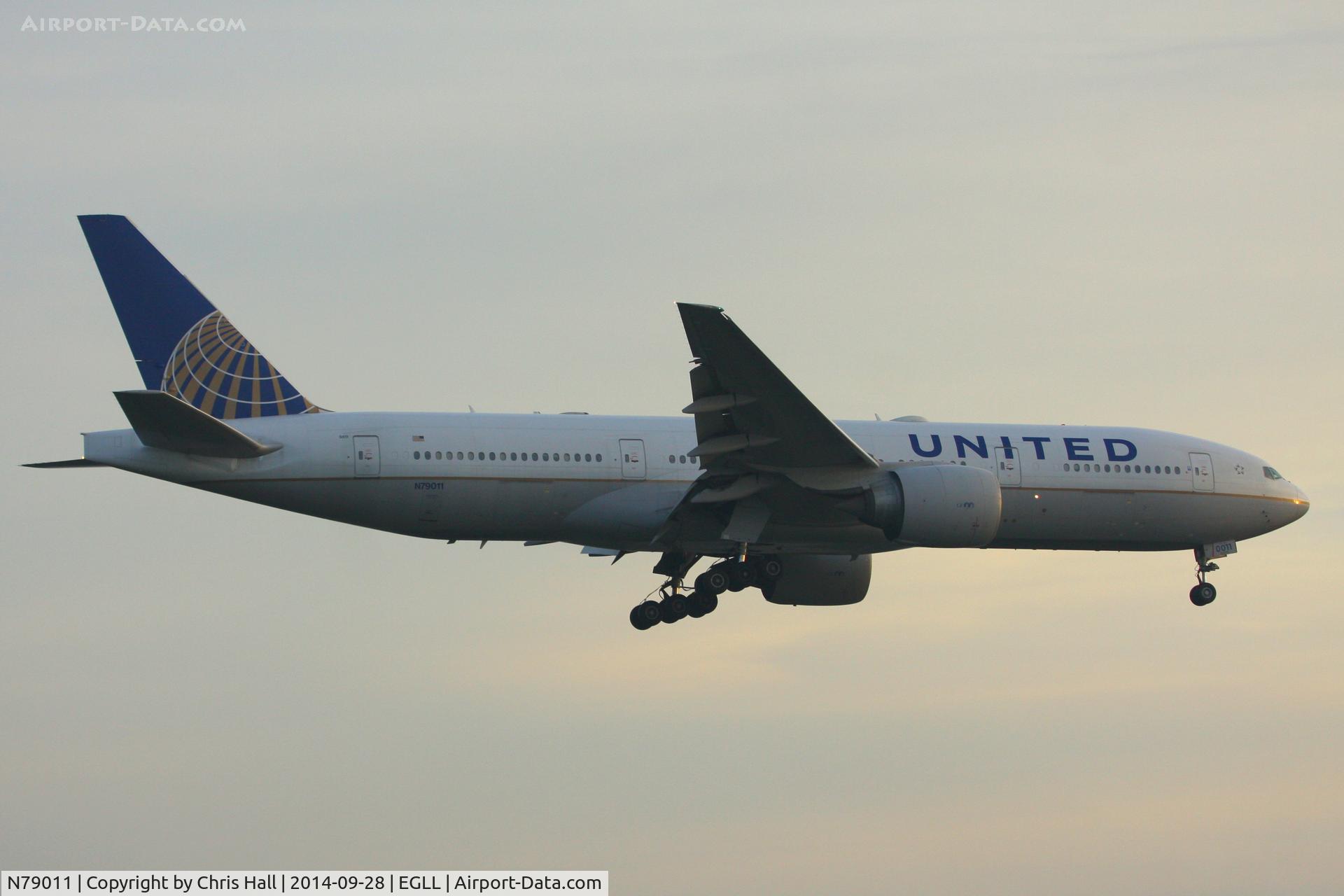 N79011, 1999 Boeing 777-224 C/N 29859, United