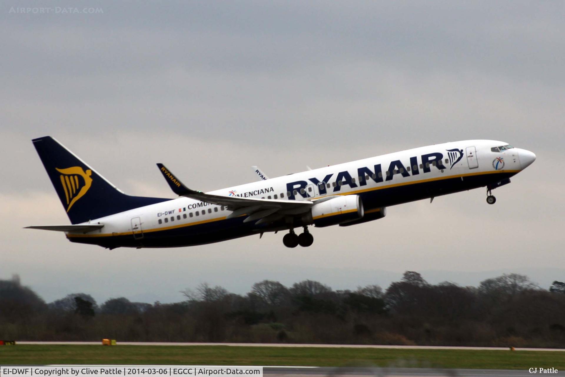 EI-DWF, 2007 Boeing 737-8AS C/N 33619, Manchester climb-out