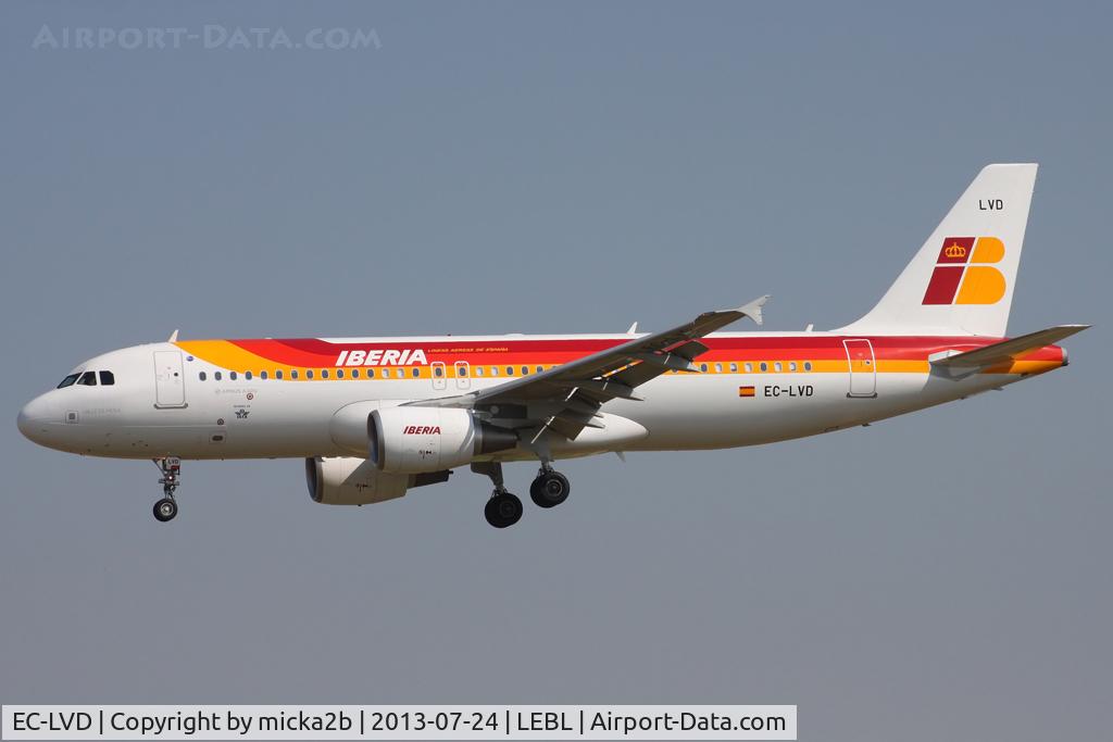 EC-LVD, 2013 Airbus A320-216 C/N 5570, Landing