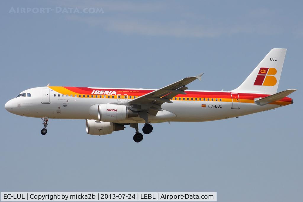 EC-LUL, 2013 Airbus A320-216 C/N 5486, Landing