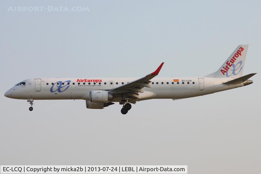EC-LCQ, 2010 Embraer 195LR (ERJ-190-200LR) C/N 19000303, Landing