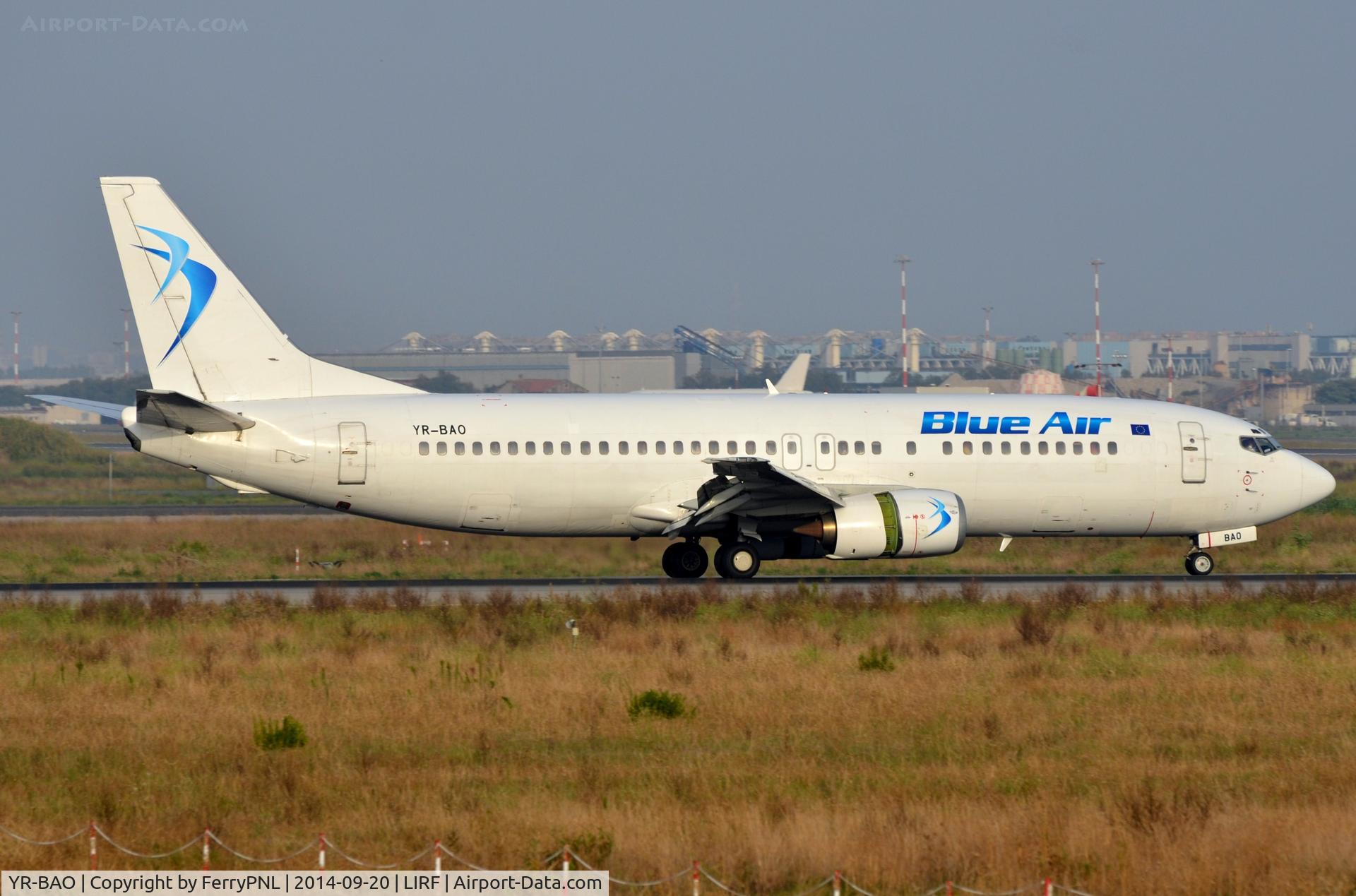 YR-BAO, 1991 Boeing 737-42C C/N 24813, Blue Air B734 landing