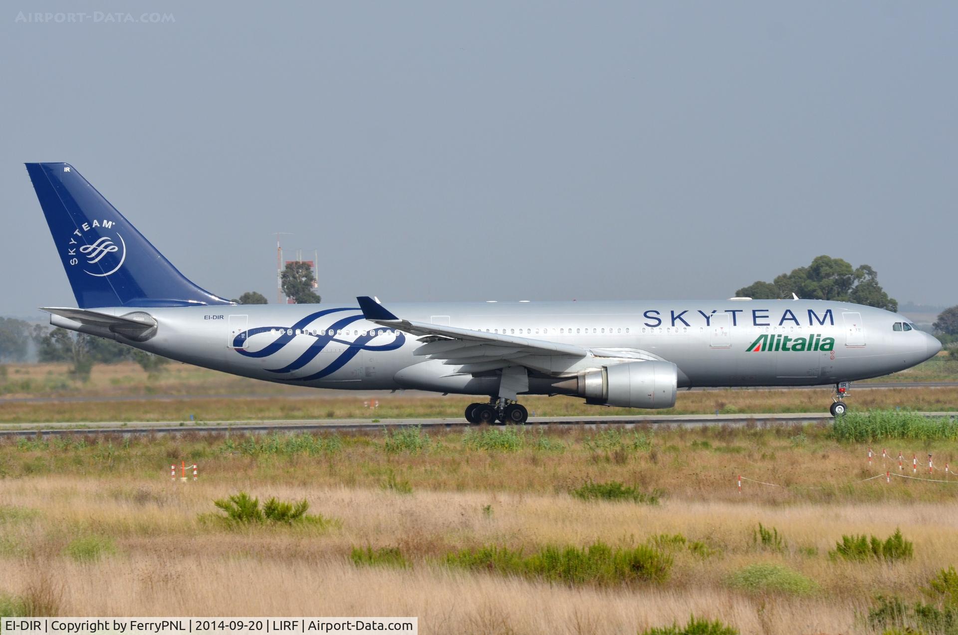 EI-DIR, 1999 Airbus A330-202 C/N 272, Alitalia in Skyteam colours taking-off