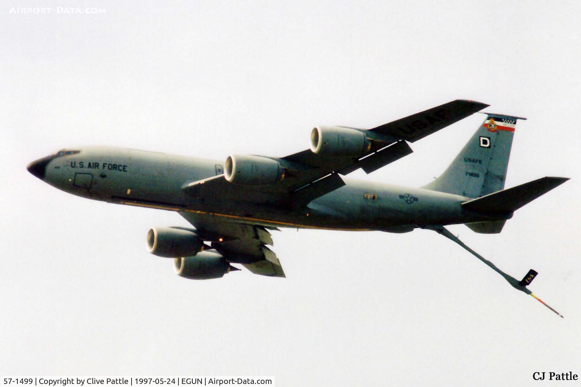 57-1499, 1957 Boeing KC-135R Stratotanker C/N 17570, Scanned from print. USAF KC-135R 57-1499 coded D of 351ARS/100ARW based at RAF Mildenhall displays with a trailing refueling boom at its base during the airshow 1997