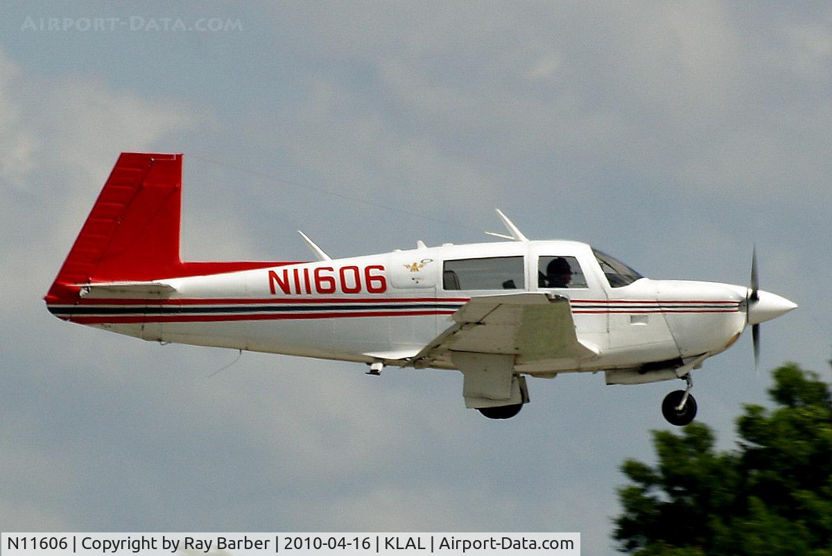 N11606, 1982 Mooney M20J 201 C/N 24-1276, M.20J Model 201 [24-1276] Lakeland-Linder~N 16/04/2010