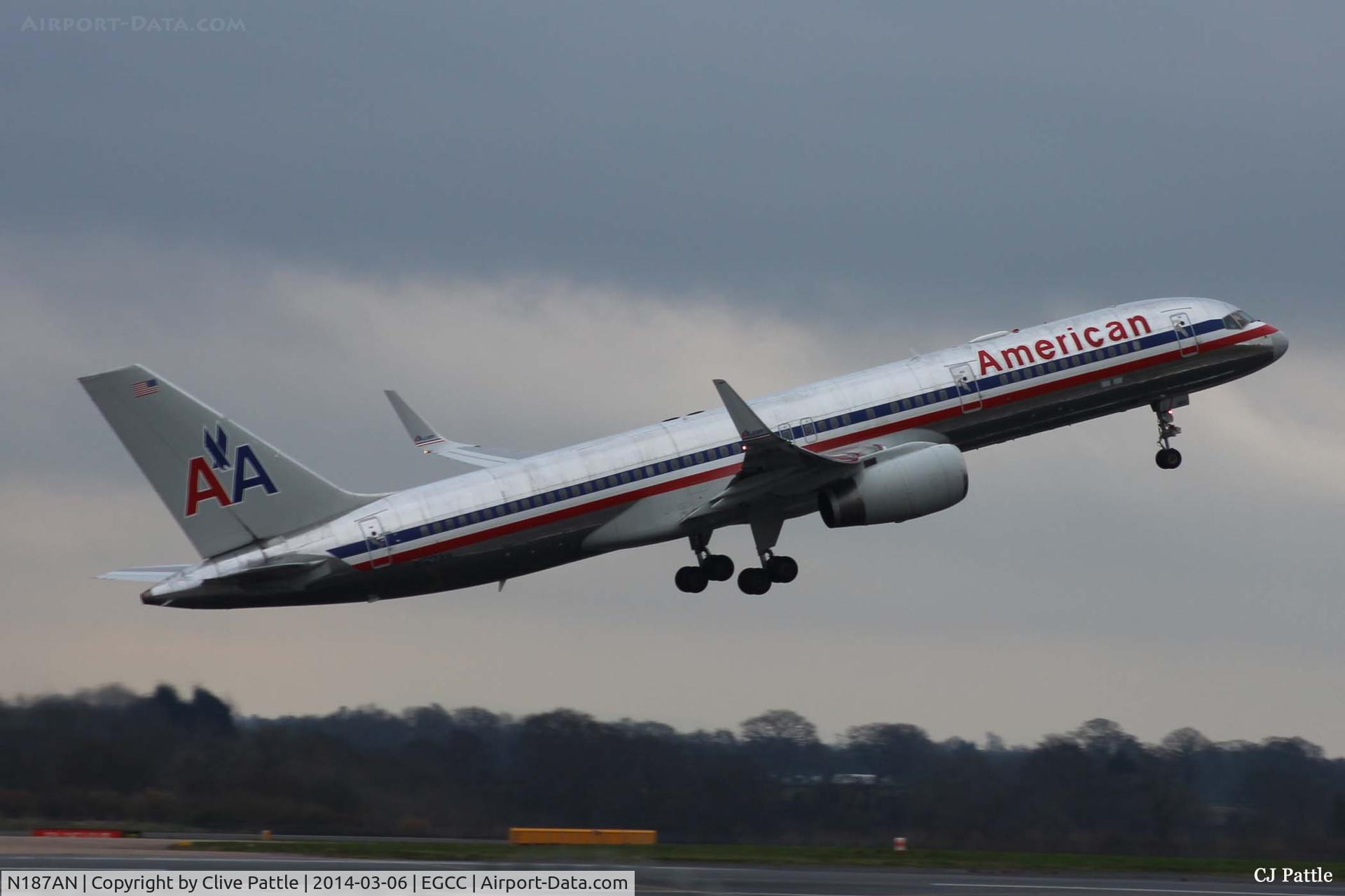 N187AN, 2001 Boeing 757-223 C/N 32381, Manchester climb out