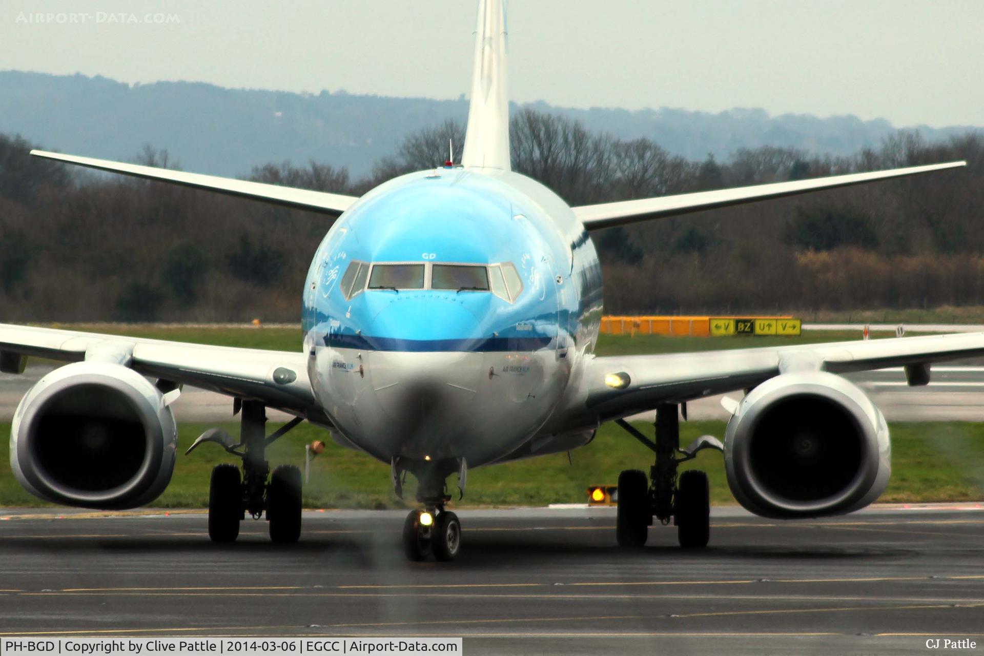 PH-BGD, 2008 Boeing 737-7K2 C/N 30366, Head on and close up at Manchester EGCC