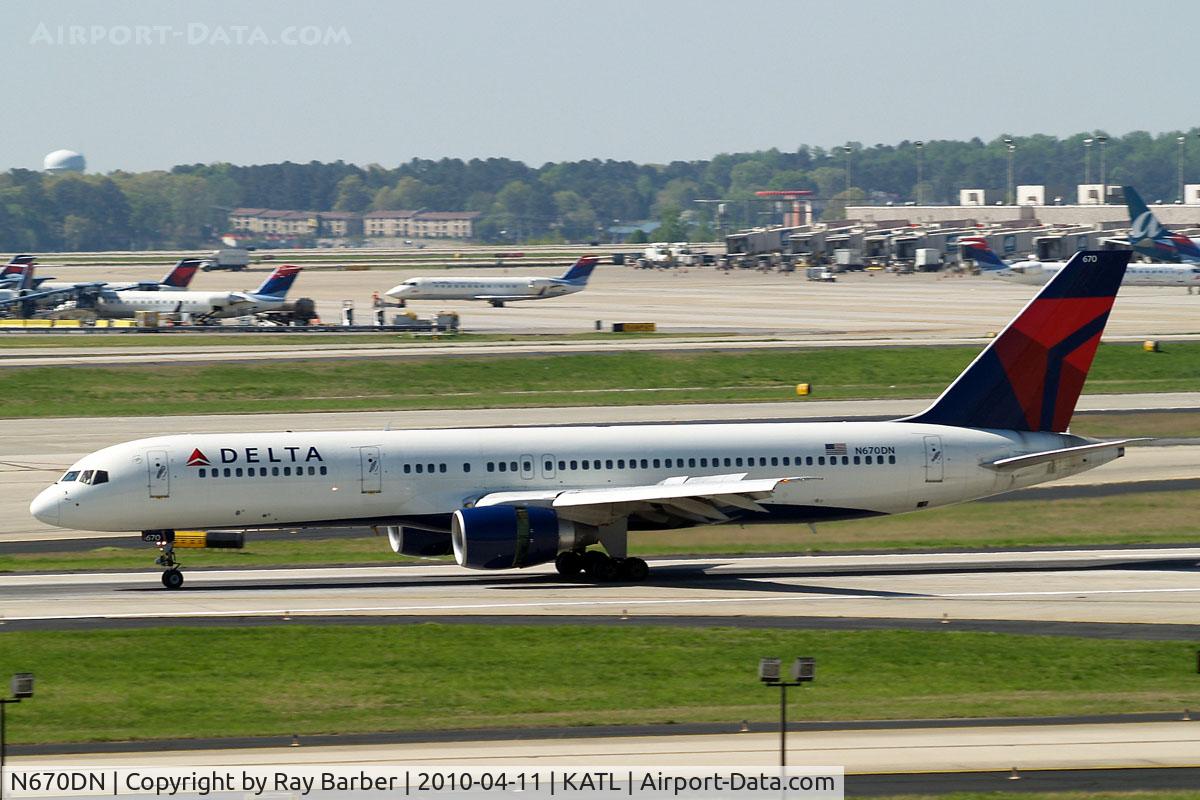 N670DN, 1992 Boeing 757-232 C/N 25331, Boeing 757-232 [25331] (Delta Airlines) Atlanta-Hartsfield~N 11/04/2010