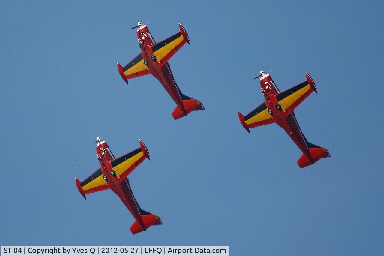 ST-04, SIAI-Marchetti SF-260MB C/N 10-04, SIAI-Marchetti SF-260MB, Belgian Air Force Aerobatic Team, La Ferté-Alais Airfield (LFFQ) Air Show 2012