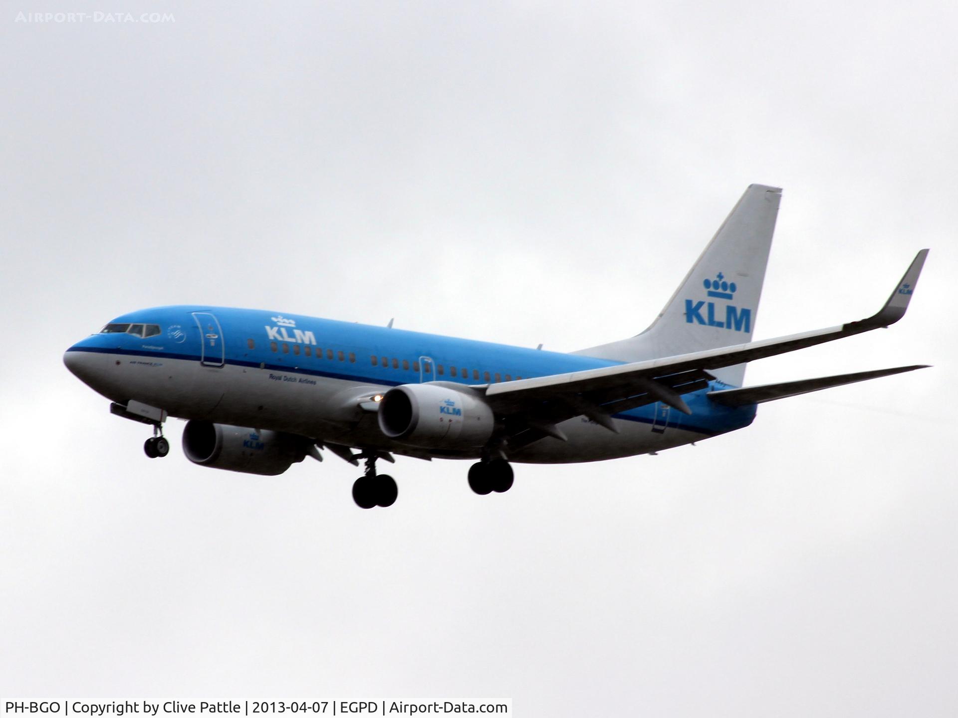 PH-BGO, 2011 Boeing 737-7K2 C/N 38126, Landing at Aberdeen
