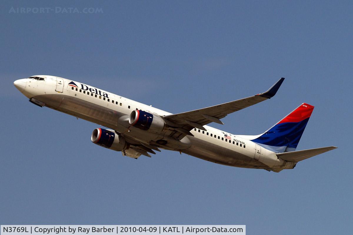 N3769L, 2002 Boeing 737-832 C/N 30822, Boeing 737-832 [30822] (Delta Air Lines) Atlanta-Hartsfield~N 09/04/2010