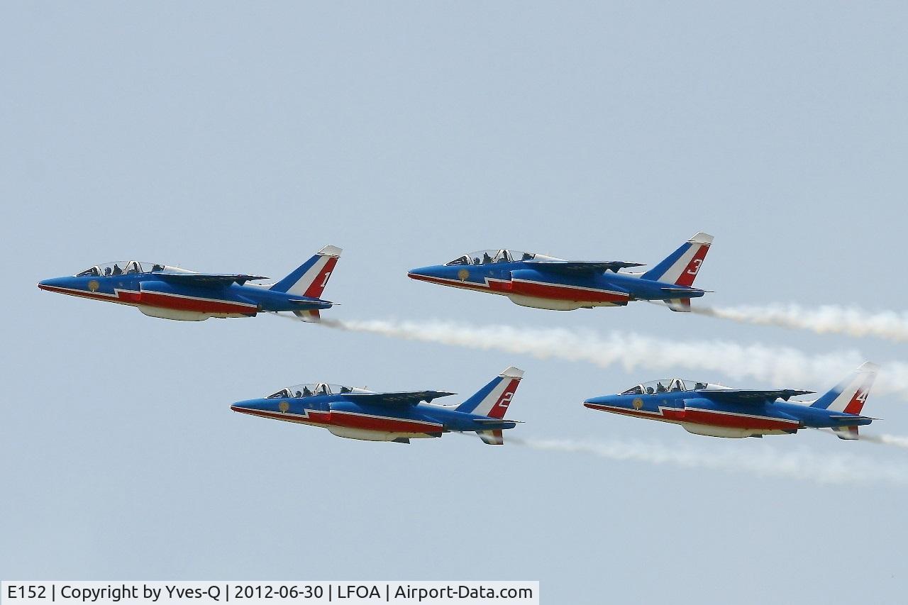 E152, Dassault-Dornier Alpha Jet E C/N E152, Dassault Dornier Alphajet (F-UHRT), Athos 01 Leader of Patrouille de France 2012, Avord Air Base 702 (LFOA) Open day 2012