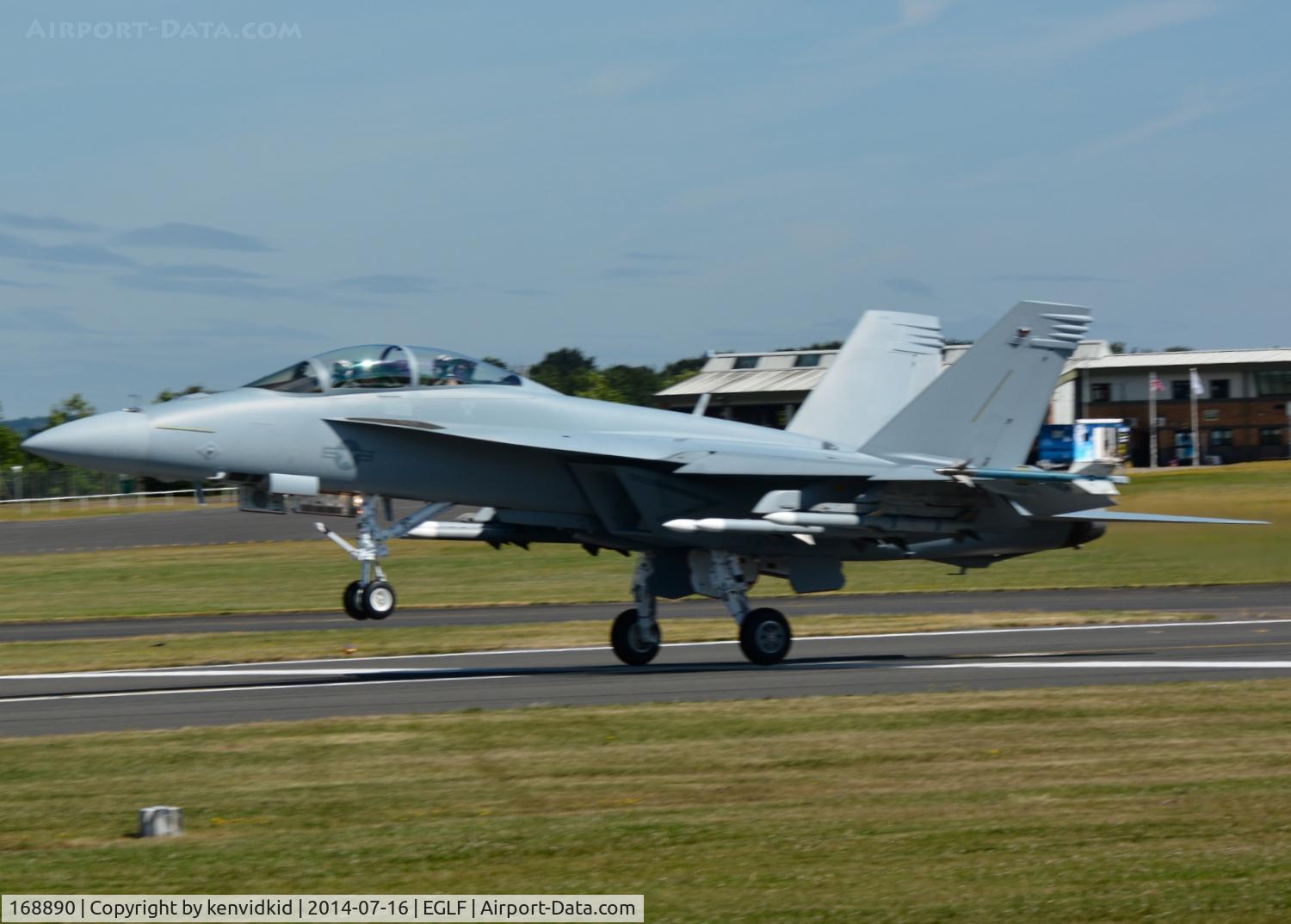 168890, Boeing F/A-18F Super Hornet C/N F271, Landing after a customer demo flight.
