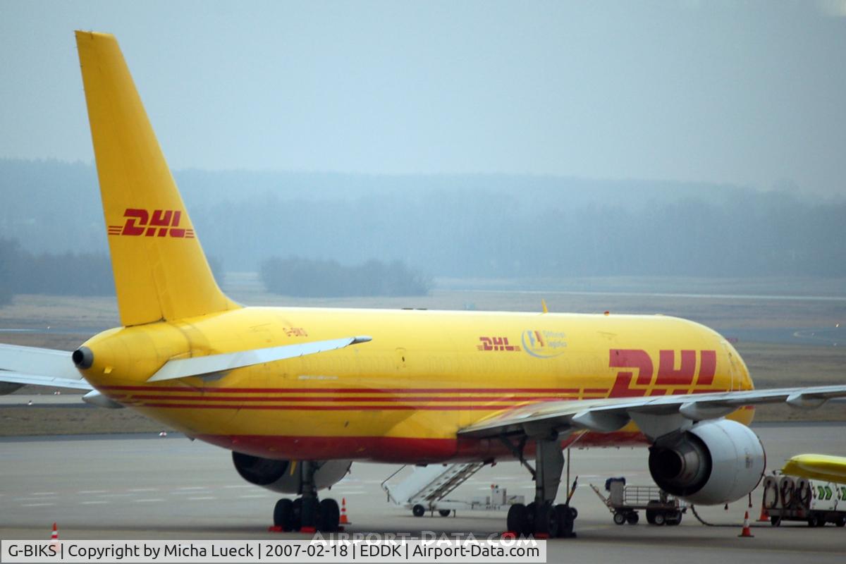 G-BIKS, 1985 Boeing 757-236/SF C/N 22190, Foggy morning in Cologne