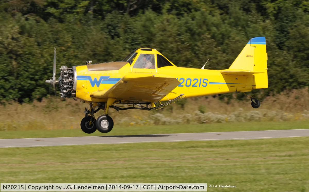 N2021S, 1993 Weatherly 620B C/N 1571, At Cambridge MD.