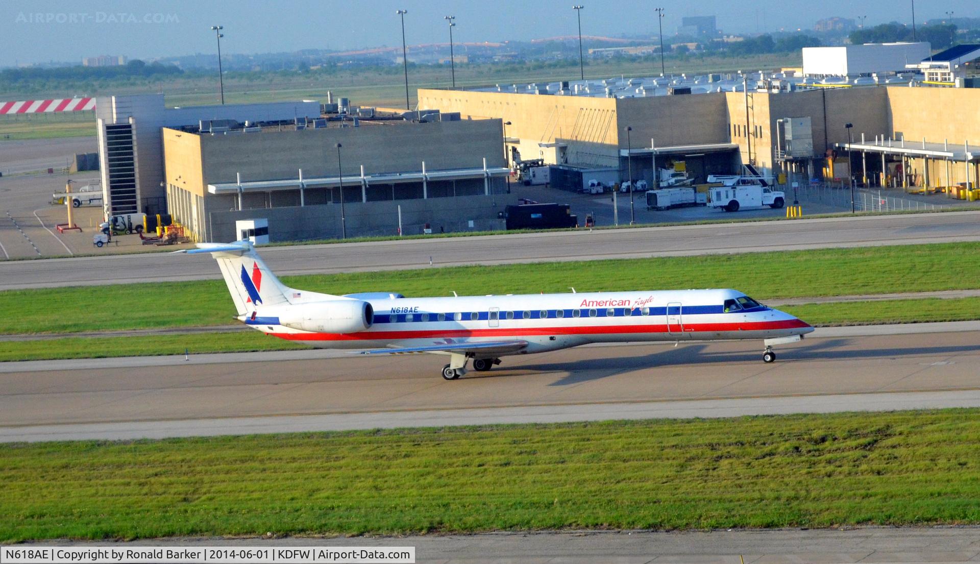 N618AE, 1998 Embraer ERJ-145LR (EMB-145LR) C/N 145097, Taxi DFW