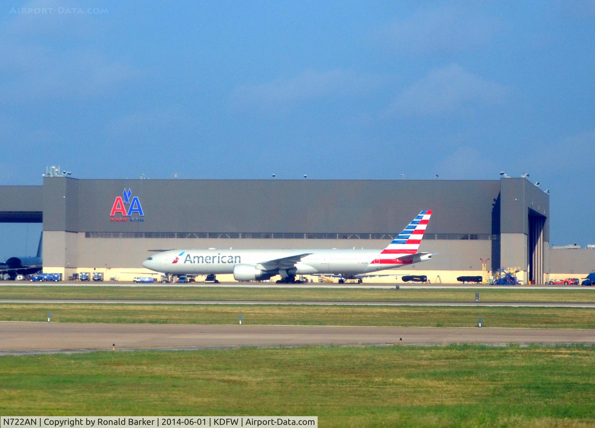 N722AN, 2013 Boeing 777-323/ER C/N 31547, On the ramp DFW