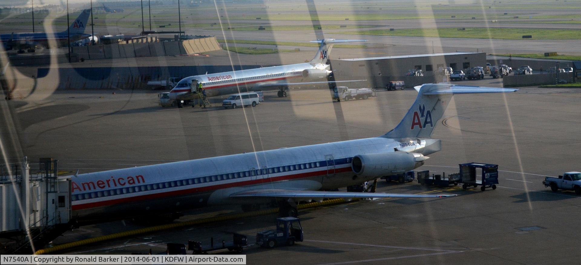 N7540A, 1990 McDonnell Douglas MD-82 (DC-9-82) C/N 49994, Ramp DFW