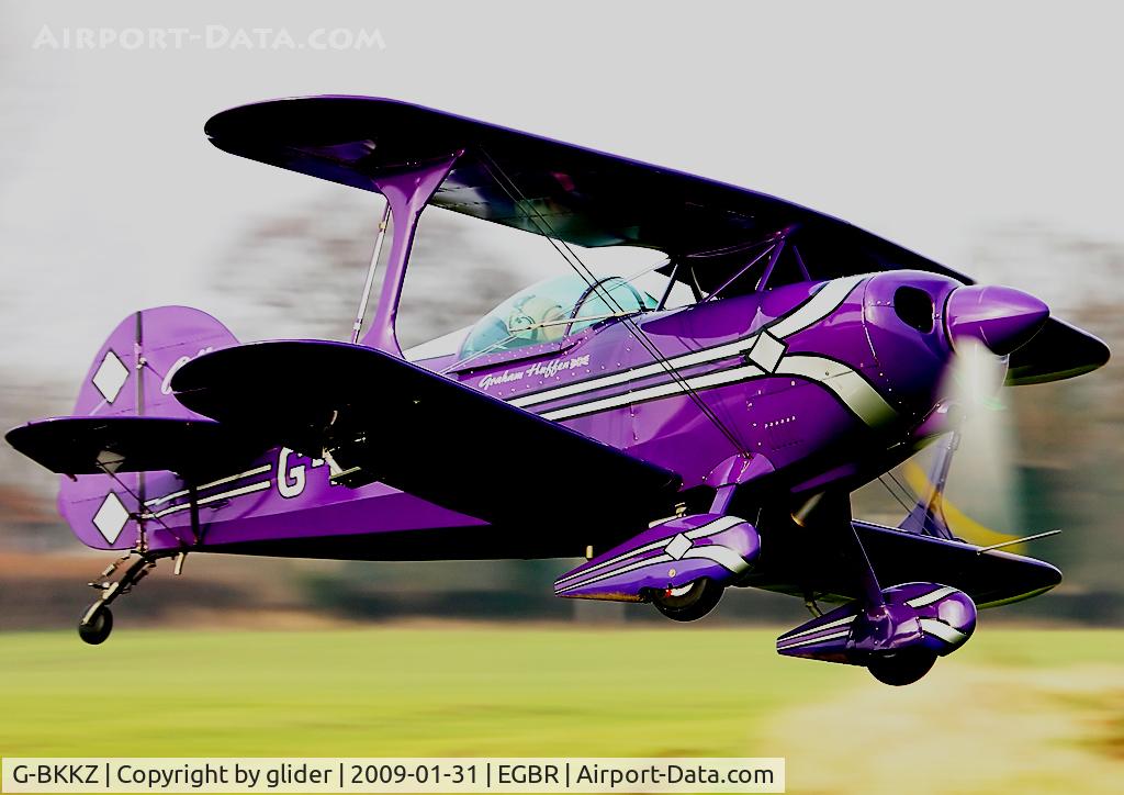 G-BKKZ, 2000 Pitts S-1S Special C/N PFA 009-10525, Pretty sharp departure!!