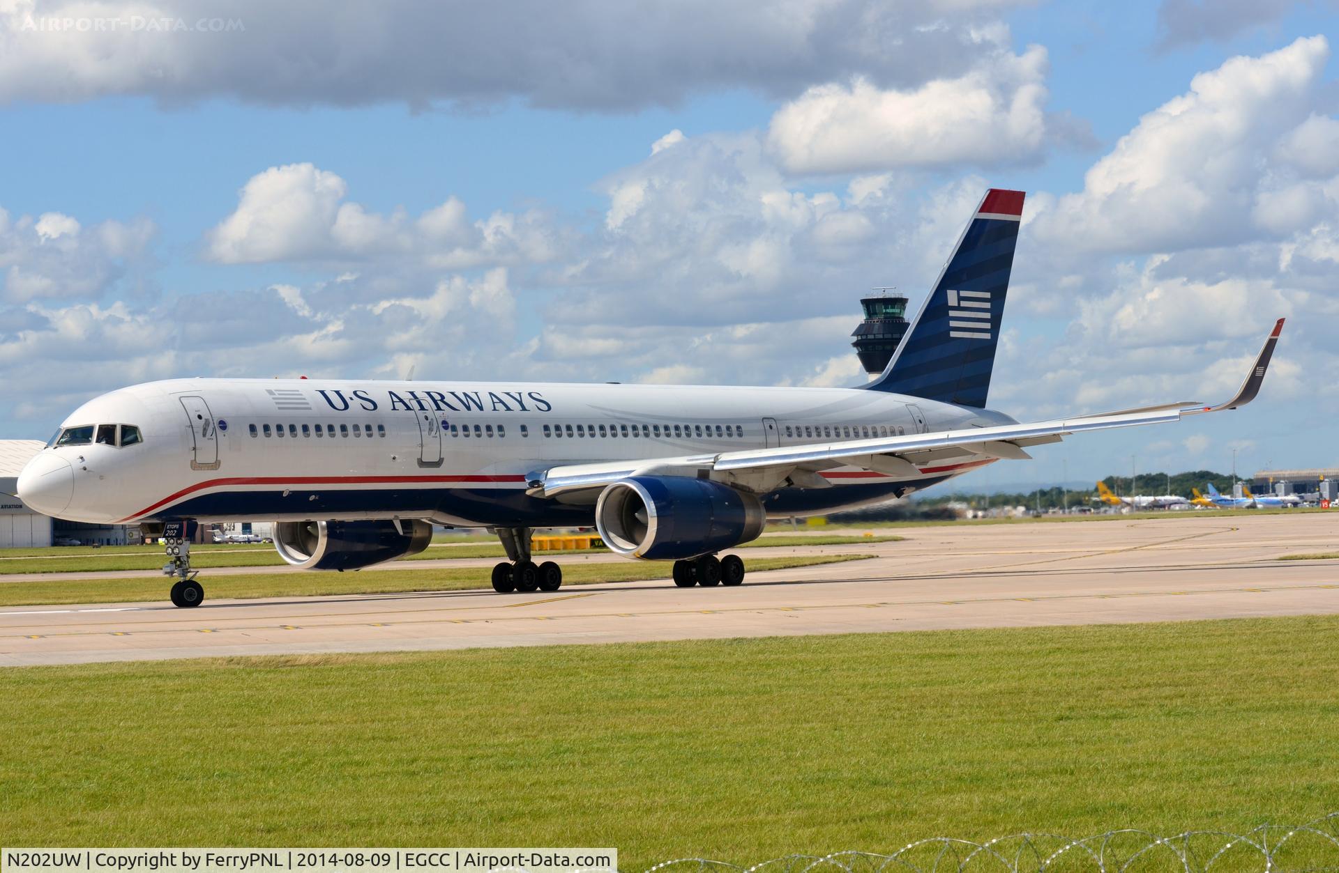 N202UW, 1995 Boeing 757-2B7 C/N 27811, US Airways B752 lining-up