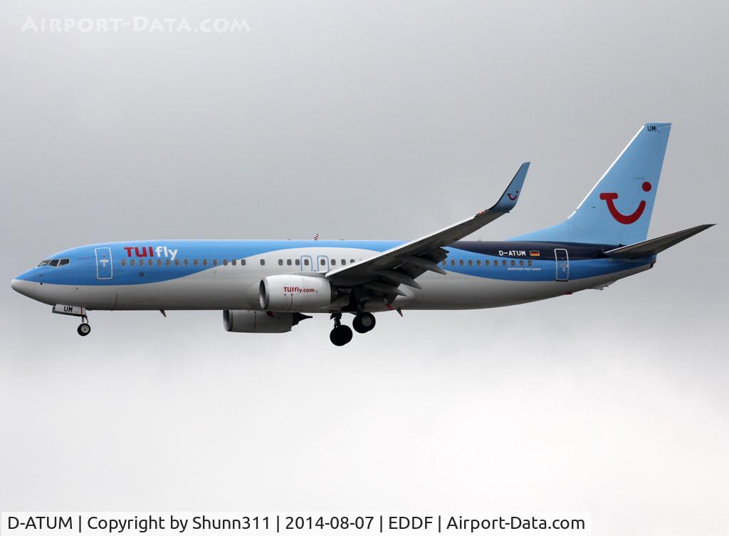 D-ATUM, 2014 Boeing 737-8K5 C/N 37240, Landing rwy 25L in new TUI c/s