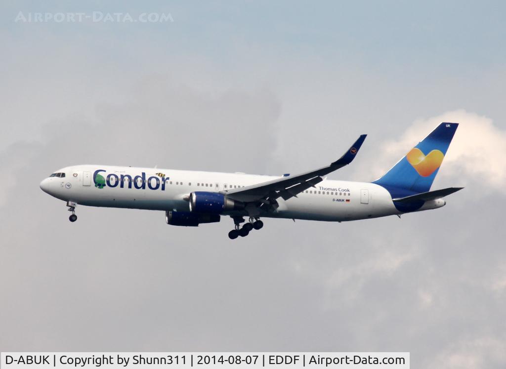 D-ABUK, 1999 Boeing 767-343/ER C/N 30009, Landing rwy 25R
