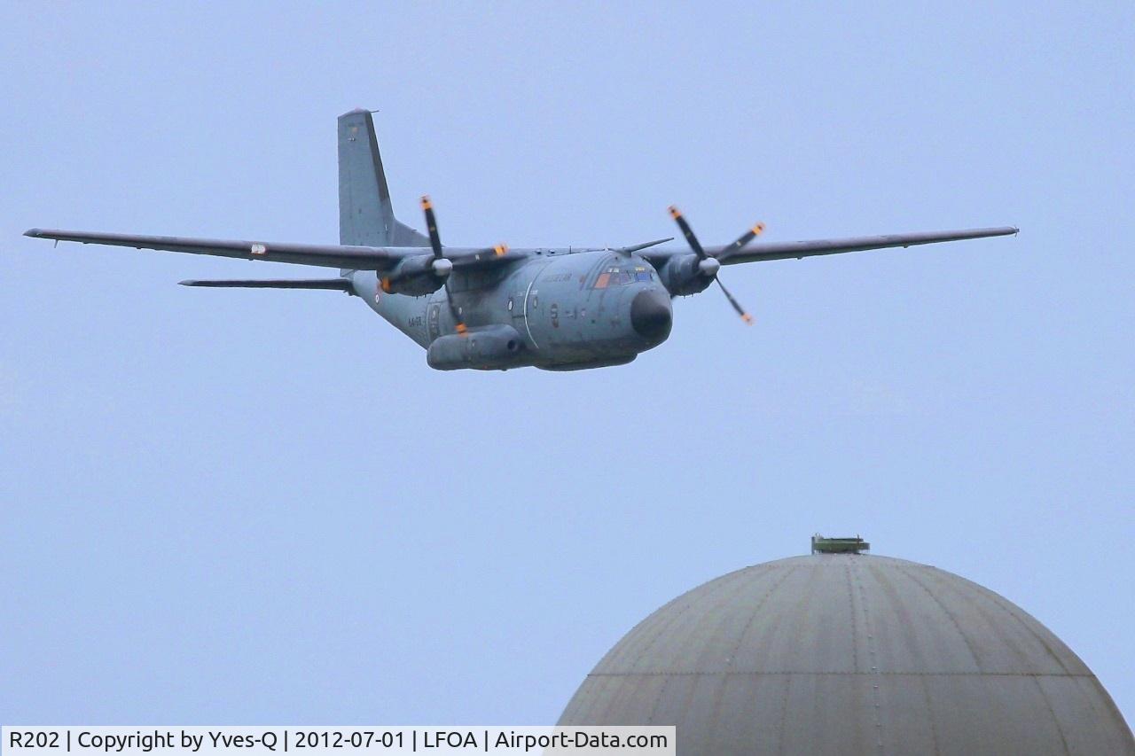 R202, Transall C-160R C/N 202, French Air Force Transall C-160R, Solo display, Avord Air Base 702 (LFOA) in june 2012