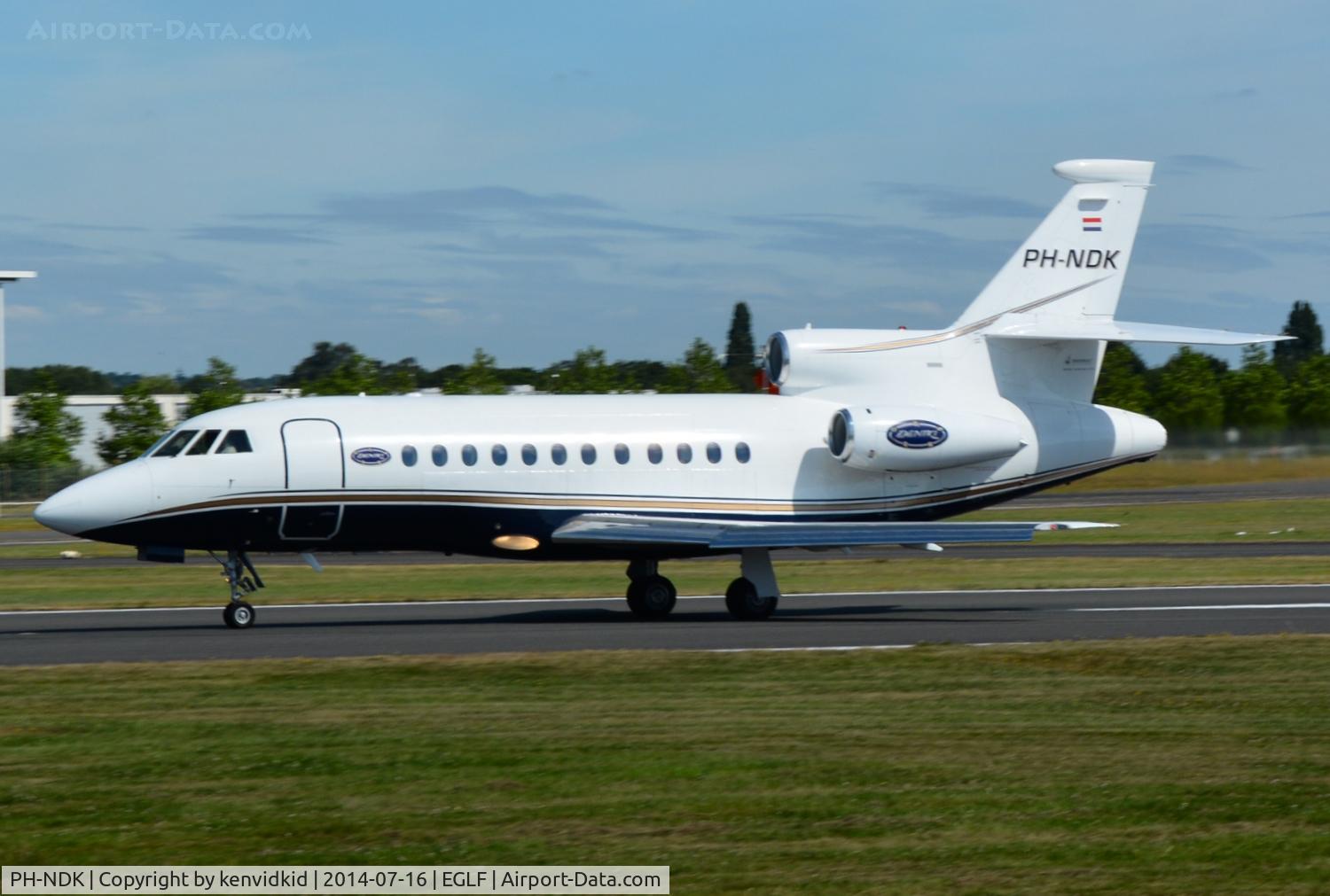 PH-NDK, 1998 Dassault Falcon 900B C/N 175, Executive departure.